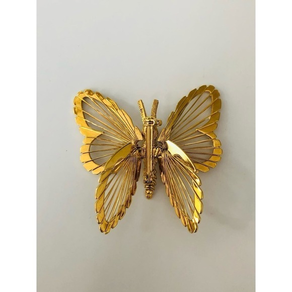 Monet butterfly gold-tone brooch - Picture 2 of 4